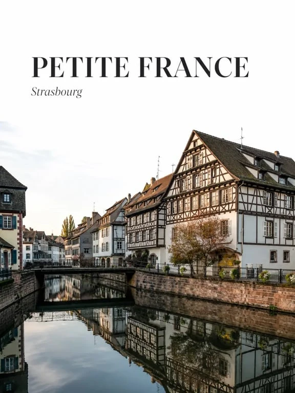 Altstadt Straßburg : vue de la Petite France avec maisons à colombages et canaux