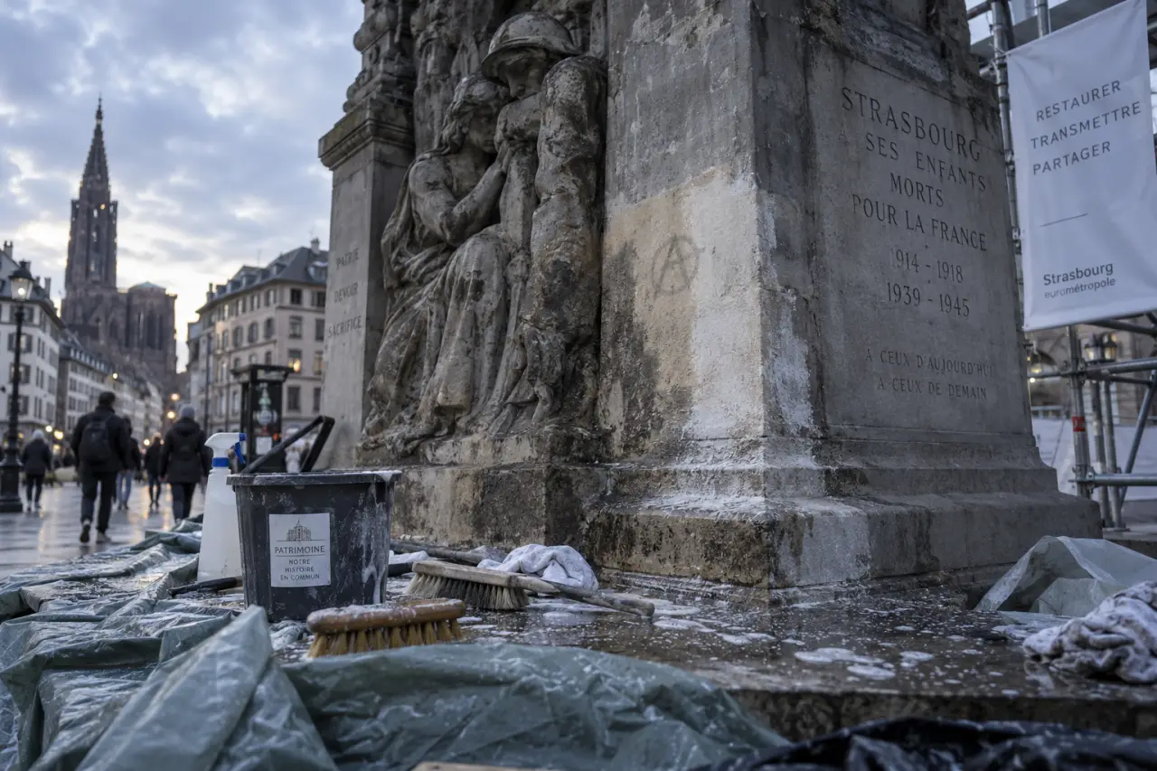 Strasbourg : le monument aux morts restauré après des dégradations